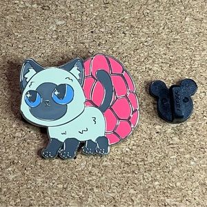 Disney - The Marvel's Flerkitten pin